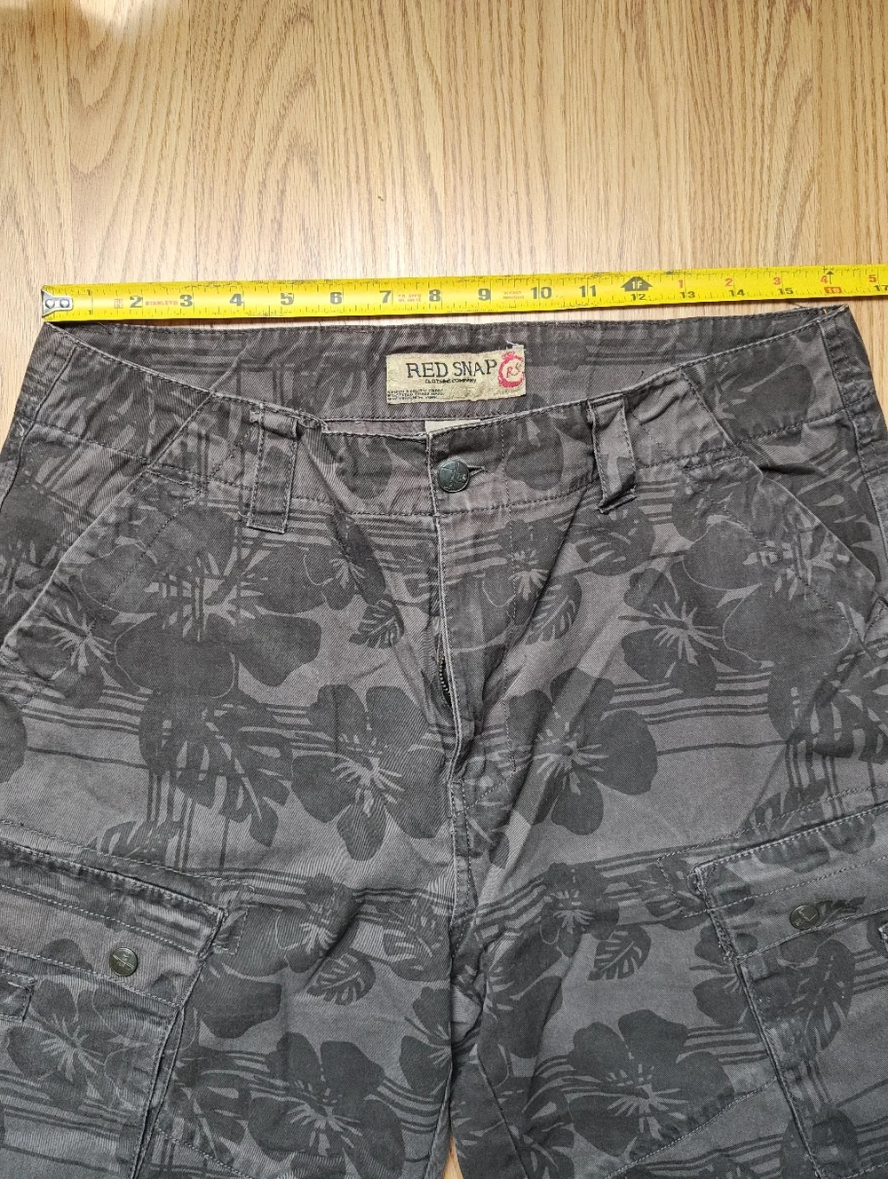 Vintage Red Snap Floral Cargo Shorts Brown Hibiscus Print Tropical 34